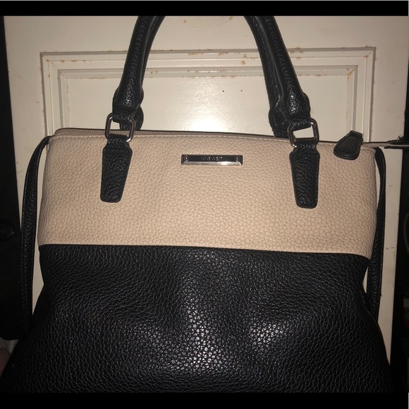 nine west black tote bag